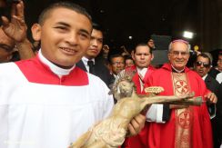 León se vistió de fiesta con visita del Cardenal Brenes