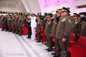 Acto de otorgamiento de los grados militares de Coronel General a mandos del Ejército de Nicaragua