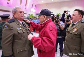 Acto de otorgamiento de los grados militares de Coronel General a mandos del Ejército de Nicaragua