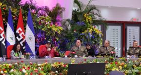 Acto de otorgamiento de los grados militares de Coronel General a mandos del Ejército de Nicaragua