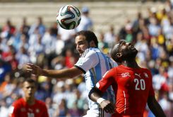 Argentina vence a Suiza y pasa a cuartos de final