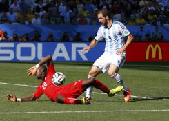 Argentina vence a Suiza y pasa a cuartos de final