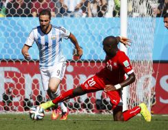 Argentina vence a Suiza y pasa a cuartos de final