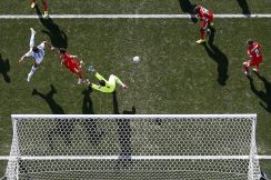 Argentina vence a Suiza y pasa a cuartos de final