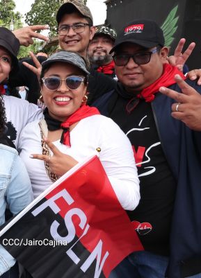 Caminata en conmemoración de los Héroes y Mártires de la Gesta de la Colina 110 