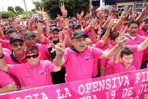 Caminata en conmemoración de los Héroes y Mártires de la Gesta de la Colina 110 