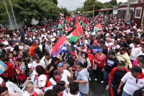 Caminata en conmemoración de los Héroes y Mártires de la Gesta de la Colina 110 