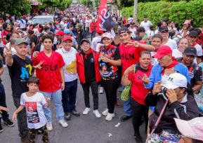 Caminata en conmemoración de los Héroes y Mártires de la Gesta de la Colina 110 