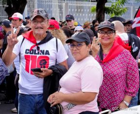 Caminata en conmemoración de los Héroes y Mártires de la Gesta de la Colina 110 