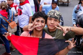 Caminata en conmemoración de los Héroes y Mártires de la Gesta de la Colina 110 