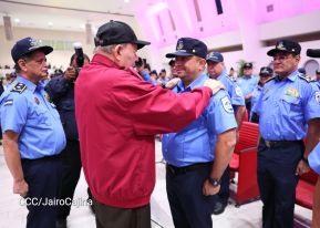 Nicaragua conmemora natalicio del Comandante Carlos Fonseca con acto de ascensos de la Policía Nacional