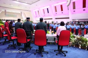 Nicaragua conmemora natalicio del Comandante Carlos Fonseca con acto de ascensos de la Policía Nacional
