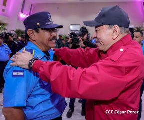 Nicaragua conmemora natalicio del Comandante Carlos Fonseca con acto de ascensos de la Policía Nacional