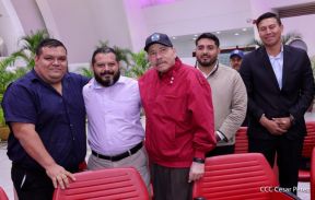 Nicaragua conmemora natalicio del Comandante Carlos Fonseca con acto de ascensos de la Policía Nacional