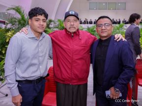 Nicaragua conmemora natalicio del Comandante Carlos Fonseca con acto de ascensos de la Policía Nacional