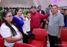 Nicaragua conmemora natalicio del Comandante Carlos Fonseca con acto de ascensos de la Policía Nacional