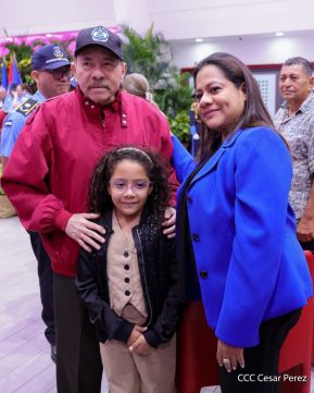 Nicaragua conmemora natalicio del Comandante Carlos Fonseca con acto de ascensos de la Policía Nacional