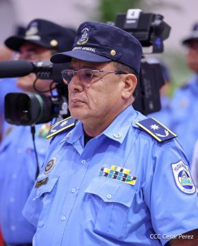 Nicaragua conmemora natalicio del Comandante Carlos Fonseca con acto de ascensos de la Policía Nacional