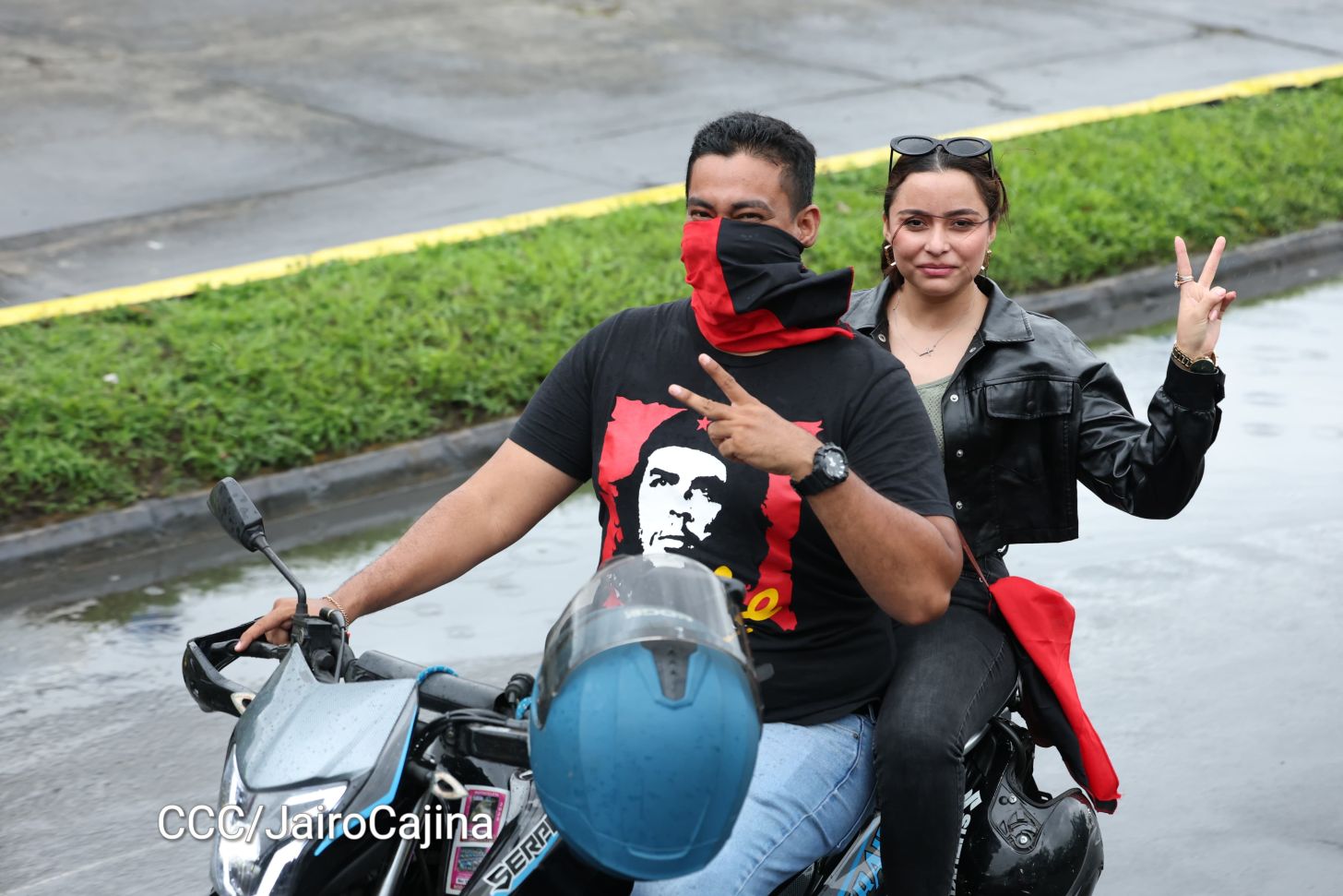Hacia el 46/19: Aficionados por las motos protagonizan Motorizada Dos, Siempre 19
