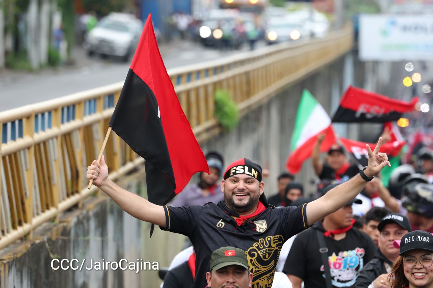 Hacia el 46/19: Aficionados por las motos protagonizan Motorizada Dos, Siempre 19