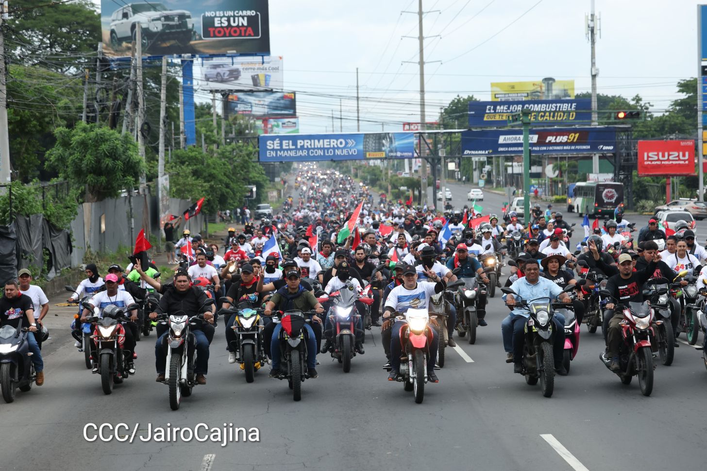 Hacia el 46/19: Aficionados por las motos protagonizan Motorizada Dos, Siempre 19