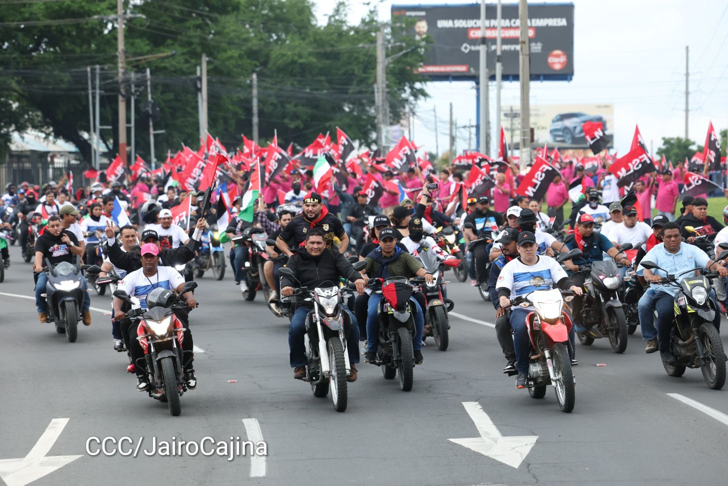 Hacia el 46/19: Aficionados por las motos protagonizan Motorizada Dos, Siempre 19