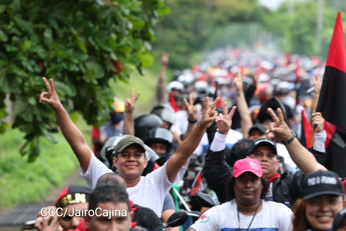Hacia el 46/19: Aficionados por las motos protagonizan Motorizada Dos, Siempre 19