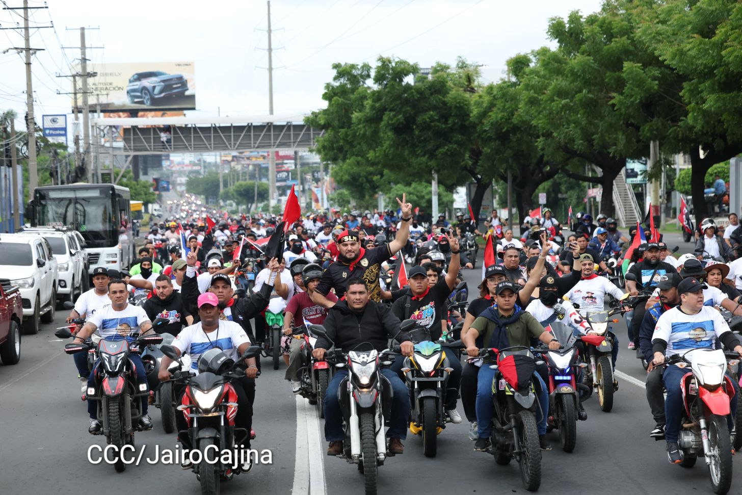 Hacia el 46/19: Aficionados por las motos protagonizan Motorizada Dos, Siempre 19