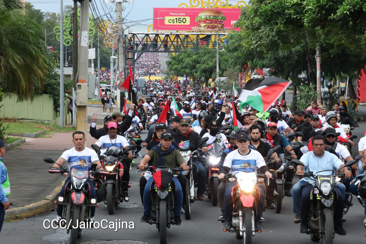 Hacia el 46/19: Aficionados por las motos protagonizan Motorizada Dos, Siempre 19