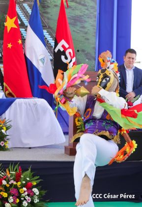 Acto de entrega de la Urbanización "Nuevas Victorias"