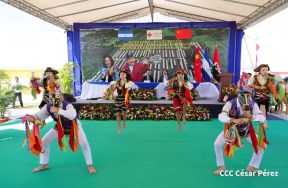 Acto de entrega de la Urbanización "Nuevas Victorias"