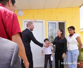 Acto de entrega de la Urbanización "Nuevas Victorias"