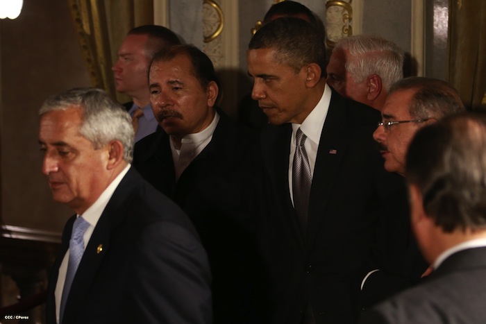 Daniel y Rosario en Cumbre del SICA con Obama