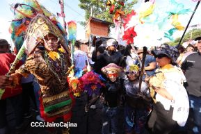 Miles acompañan la Roza del Camino en el inicio de las Fiestas Tradicionales de Managua 2025
