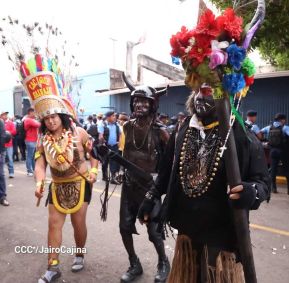 Multitudinaria procesión marca el retorno de Santo Domingo de Guzmán a Las Sierritas