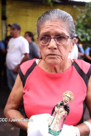 Multitudinaria procesión marca el retorno de Santo Domingo de Guzmán a Las Sierritas