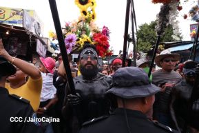 Multitudinaria procesión marca el retorno de Santo Domingo de Guzmán a Las Sierritas