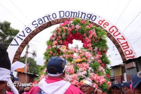 Multitudinaria procesión marca el retorno de Santo Domingo de Guzmán a Las Sierritas