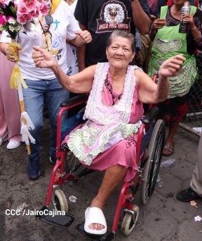 Multitudinaria procesión marca el retorno de Santo Domingo de Guzmán a Las Sierritas