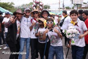 Multitudinaria procesión marca el retorno de Santo Domingo de Guzmán a Las Sierritas
