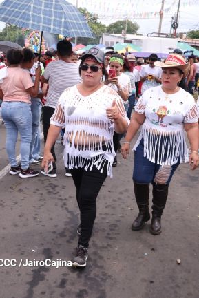 Multitudinaria procesión marca el retorno de Santo Domingo de Guzmán a Las Sierritas