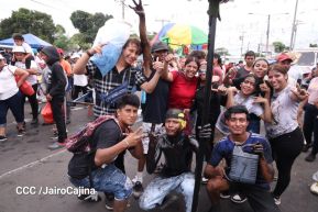 Multitudinaria procesión marca el retorno de Santo Domingo de Guzmán a Las Sierritas