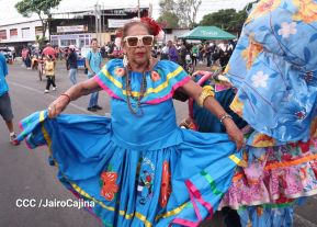 Multitudinaria procesión marca el retorno de Santo Domingo de Guzmán a Las Sierritas