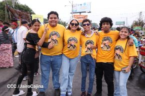 Multitudinaria procesión marca el retorno de Santo Domingo de Guzmán a Las Sierritas