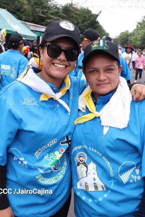 Multitudinaria procesión marca el retorno de Santo Domingo de Guzmán a Las Sierritas