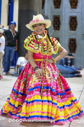Multitudinaria procesión marca el retorno de Santo Domingo de Guzmán a Las Sierritas