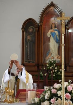 Cardenal Leopoldo Brenes participa de Encuentro Anual de Catequistas