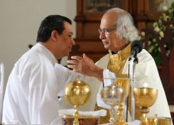 Cardenal Leopoldo Brenes participa de Encuentro Anual de Catequistas