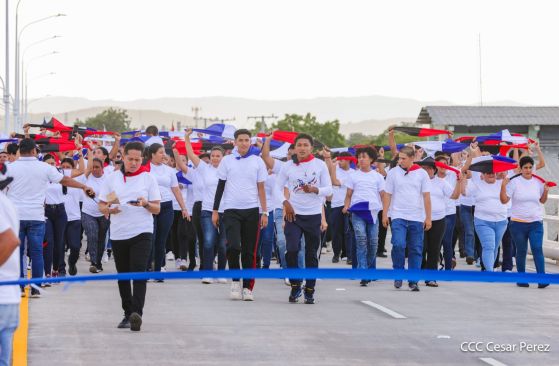 Entregamos a las familias nicaragüenses Paso a Desnivel Comandante Julio Buitrago Urroz