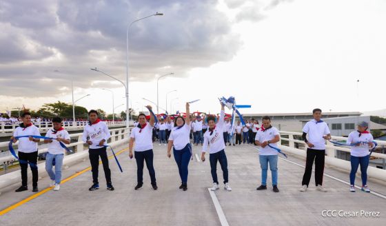 Entregamos a las familias nicaragüenses Paso a Desnivel Comandante Julio Buitrago Urroz
